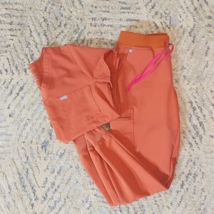 Figs terracotta catarina top and zamora joggers